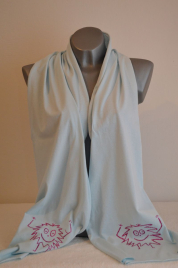 Bleděmodrý šál - aplikace se třpytkami