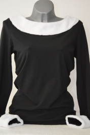 Černé tričko s bílým lemováním