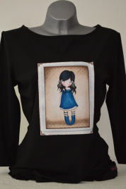 Černé tričko, romantické zátiší