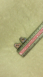 Šedé srdce s modrými třpytky